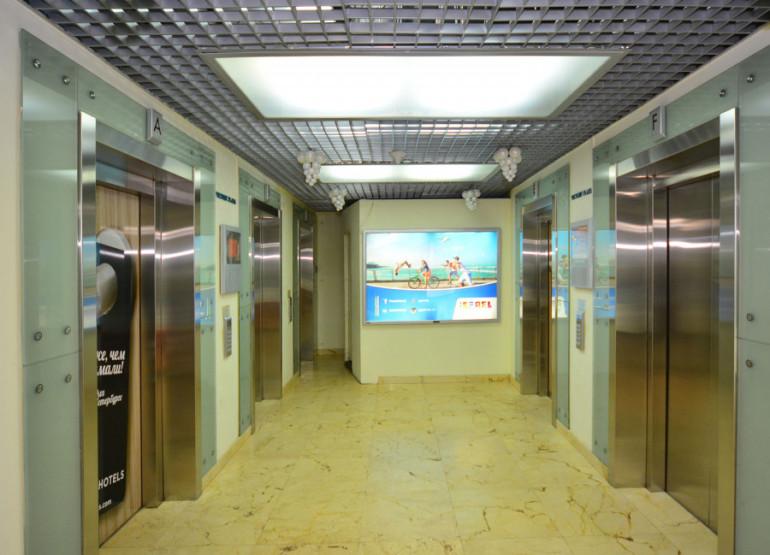 Виктори Плаза: Вид главного лифтового холла